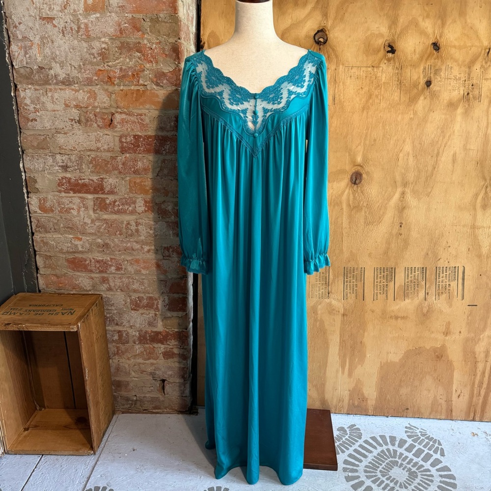 Miss Elaine Vintage Nightgown Flutter Sleeves Silky Lace Teal